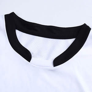 Uniforme de Fútbol Premium para Hombre |   Conjunto Deportivo de Camiseta y Pantalones Cortos de Fútbol para Entrenamiento de Equipo para Adultos, Color Naranja y Negro, Estilo Raglán - Product Image 3