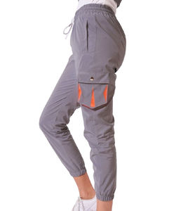 Venta al por mayor de chándal cortavientos personalizado para mujer con pantalón de dos piezas chándal cortavientos conjunto a prueba de viento de alta calidad para las mujeres - Product Image 5