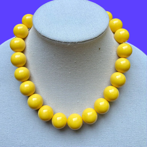Magnifique collier en résine multicolore de qualité supérieure pour femmes, bijoux de mode fantaisie de créateur de style vintage pour les mariages - Product Image 1