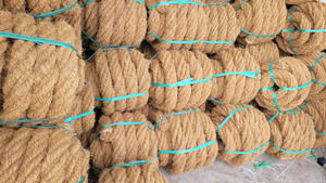 Corde de fibre de coco écologique de qualité supérieure et corde de coco durable pour les tapis de tapis de grands tapis et la station de vacances de décoration extérieure - Product Image 6