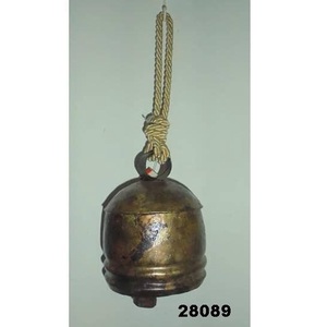 Cloche de vache en fer rustique vintage faite à la main cloche suspendue de noël décorative - Product Image 2