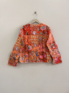 Chaqueta Corta Acolchada de Algodón Estilo Urbano para Mujer, Chaqueta Corta Hecha a Mano con Parches para Mujer - Product Image 6