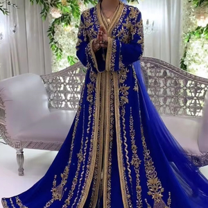 SUPERBE BRODERIE ZARI DORÉE SUR DESIGNER BEAU CAFTAN BLEU ROYAL, VOILE AVEC ROBE DE TRAIL POUR FÊTE-WEAR & Mariage @ 2024 - Product Image 1