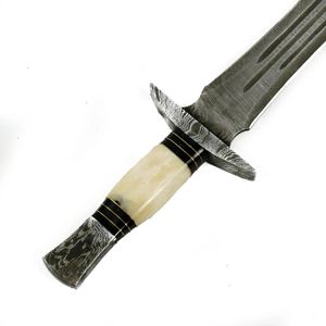 Épée à lame fixe faite à la main de qualité supérieure, épées en acier Damas carbone faites à la main à prix avantageux - Product Image 3