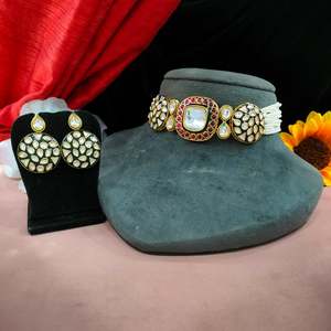 Juego de gargantilla de moissanita y Kundan sin cortar de la mejor calidad, fusión moderna de tradición atemporal para celebraciones - Product Image 2