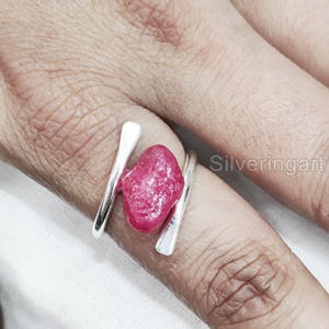 Anillo de Plata de Ley 925 con Rubí Natural, Piedra de Nacimiento de Julio, Diseño Cruzado, Joyería de Piedras Naturales para Mujer - Product Image 2