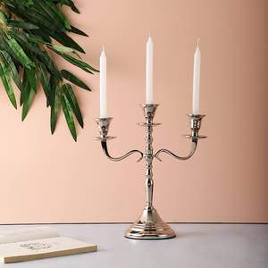 Candelabros de metal antiguos hechos a mano para comedor elegante y decoración de centro de mesa de boda de lujo - Product Image 1
