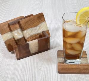 Sous-verres en résine blanche et en bois de style moderne pour le décor de bar à thé et à café de table à manger et peuvent être utilisés comme petit plateau de service - Product Image 1