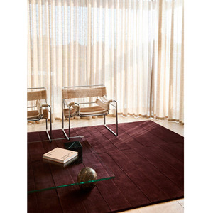 Trace Rug Plum Hand Loom Nueva Zelanda Lana Diseño lineal moderno Alfombra hecha a mano Tamaño personalizado Alfombra rectangular minimalista para vivir - Product Image 1