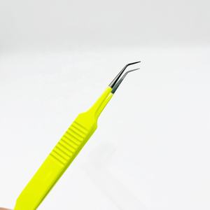 Pinzas de extensión de pestañas de 45 grados, polvo amarillo recubierto con logotipo personalizado, agarre cómodo, punto negro sostenible de acero inoxidable - Product Image 1
