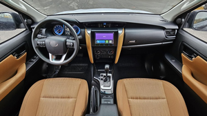 SUV Diésel Turbo de 2.4 L, 7 Plazas, Bajo Kilometraje, Nunca Accidentado, Transmisión Automática, 32 Km - Product Image 2