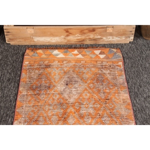 พรมวินเทจขนาดเล็ก 2.3x11.9 ฟุต พรมลายเรขาคณิตสีส้มสไตล์ตุรกี Herki - Product Image 2