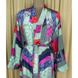 Vestido de Playa Boho Chic Vintage para Mujer, Hecho con Sari de Seda Reciclada, para Usar en Resorts, Casa o como Traje de Baño - Product Image 1