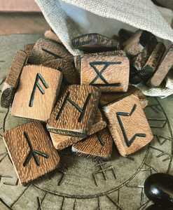 ชุดของเล่น kubb แบบคลาสสิกกล่องไม้ไวกิ้งทำด้วยมือสำหรับเด็กและผู้ใหญ่กล่องไม้และป้ายติดผนัง - Product Image 6