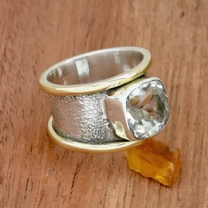 Anillo de declaración bohemio de amatista verde, anillo de piedras preciosas de plata esterlina de banda ancha, estilo religioso cristiano - Product Image 3