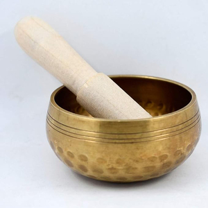 Dernier bol chantant en laiton martelé de qualité impressionnante bol de méditation de yoga de forme ronde de fabrication en Inde - Product Image 4