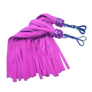 Látigos de cuero hechos a mano personalizados, nuevos, para adultos, equipo de bondage, látigos estándar internacionales, bolsa. - Product Image 1