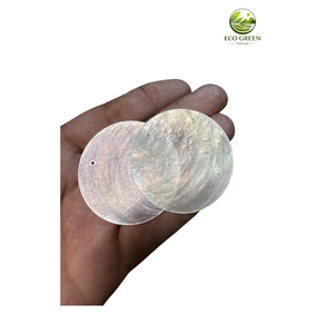 Disques de coquille de capiz ronds écologiques à 1 ou 2 trous pour accessoires de lampe par Eco Green Vietnam - Product Image 3