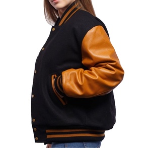 Veste universitaire classique en laine noire avec manches en cuir doré vieilli, col côtelé assorti, grande taille, personnalisable OEM, style Letterman - Product Image 4