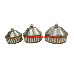 Olla de acero inoxidable martillado Recién llegado Cazuela de diseñador hecha a mano Más vendido Nuevo calentador de alimentos de metal - Product Image 5