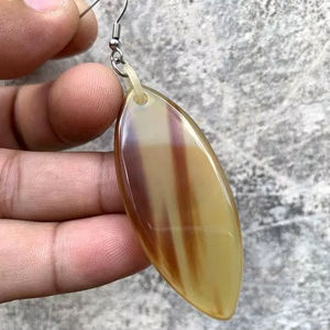 Pendientes de Cuerno de Búfalo para Niñas, Pendientes de Mujer, Joyería de Cuerno, Cuerno Natural para Mujer, Alta Calidad - Product Image 1