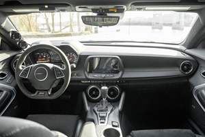 Coupé Camaro 2SS 2023 avec moteur V8 suralimenté LT4, pack performance SS 1LE pour la piste - Product Image 3