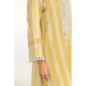 ชุดเซ็ตเสื้อผ้าลำลองสีเหลืองประดับเลโนคาร่าสำหรับผู้หญิงสำหรับฤดูร้อน - Product Image 3