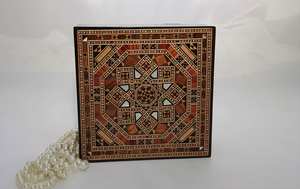 Boîte à bijoux de luxe en bois fait main avec incrustation de nacre moderne, design de luxe, organisateur de rangement pour bagues, boucles d'oreilles, bracelets - Product Image 2