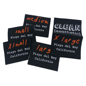 Etiquetas tejidas de tamaño de cuello con logotipo personalizado de fábrica, etiquetas personalizadas de pliegue central para logotipo de marca, etiqueta tejida para ropa, ropa de marca - Product Image 2