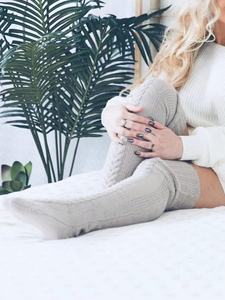 Lupin Meilleur Style Hiver Mode Chaussettes Tricotées Conception Personnalisée Prix de Gros Bon Marché OEM Chaussettes Avec Personnalisation Respirant - Product Image 5