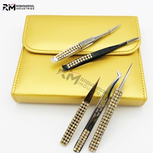 Juego de pinzas para pestañas RMI de alta calidad y estuche magnético color dorado - Product Image 2