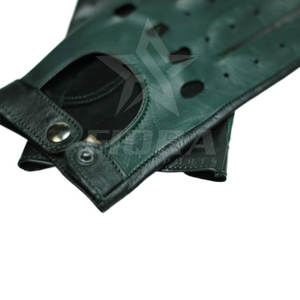 Gants de conduite en cuir pour hommes de qualité supérieure personnalisés de haute qualité fabriqués au Pakistan - Product Image 6