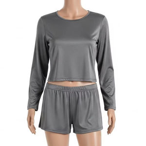 Ensemble deux pièces pour femmes en satin gaufré, tissu lisse à séchage rapide, tenue légère, vêtements décontractés, design élégant, vêtements de mode - Product Image 4