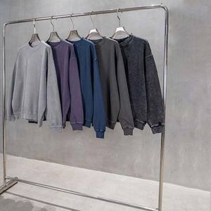 Sweatshirts pour hommes en éponge française lavés à l'acide vintage 380gsm personnalisés vente en gros de pulls ras du cou en coton pour hommes - Product Image 3