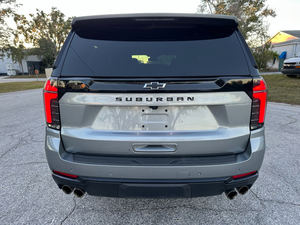 รถ SUV ปี 2025 รุ่น Suburban 271 4WD สีเทา เครื่องยนต์เบนซิน ขับเคลื่อนสี่ล้อ 355 แรงม้า เกียร์อัตโนมัติ สภาพดี ขาย - Product Image 5