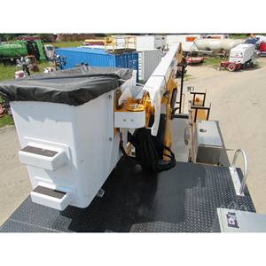 Camión de Combustible Diésel Versalift VN50I05 2024 - Product Image 4