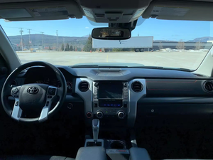 Toyota T20 d'occasion 2024, sièges en cuir, 250-300 ch, 200-300 Nm, 4x4, conduite à gauche, différentiel arrière à glissement limité, 75-100 000 milles, caméra de recul - Product Image 3