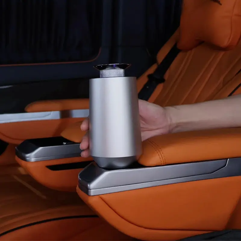 Purificador de ar de carro com perfume de luxo inteligente mais recente com difusor de aroma de carregamento USB para carro 2024