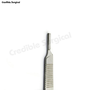 เครื่องมือผ่าตัดที่น่าเชื่อถือ Pvt จากเหล็กสแตนเลสคุณภาพสูงที่จับใบมีดผ่าตัดด้วยมือ - Product Image 5