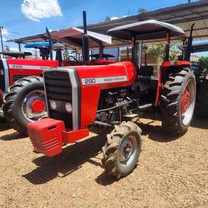 Tractor Agrícola Massey Ferguson 240 de 20 HP, 4WD, Diésel, con Cabina Cerrada para Motor y Bomba, Garantía de 3 Años - Product Image 3