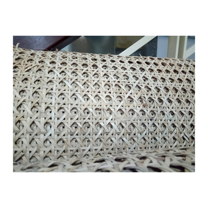 Rollo de malla de mimbre duradero ideal para restaurar paneles de sillas y transformar muebles en una decoración atemporal - Product Image 3