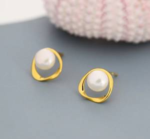 Trendy Gold-Plated Imitation Pearl <b>Stud</b> Earrings for Women Anniversary Birthday Gift for Parties Made of Platinum - Product Image 1