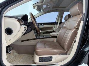 Voiture d'occasion <span class=keywords><strong>2014</strong></span> pour <span class=keywords><strong>Phaeton</strong></span> 4.2L V8 FSI Noir Toutes Options Volant à Gauche Cuir R19 Suspension Pneumatique Toit Ouvrant Solaire 4MOTION AWD - Product Image 3