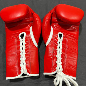 Gants de boxe professionnels RTS à lacets, couleur rouge personnalisée, fabriqués en cuir de vache véritable, pour l'entraînement et la compétition - Product Image 3