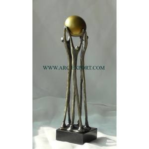 ประติมากรรมหินอ่อนรูปทรงกลมพร้อมขาตั้งโลหะชุบเงินหรือกรอบโต๊ะกลางรูปปั้นเน้นตกแต่งดีไซน์เรียบง่าย - Product Image 4