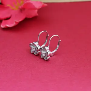 Boucles d'oreilles à levier en argent 925 avec fleurs vintage pour femmes, avec diamant, plaqué or 18 carats, style clou pour fiançailles - Product Image 3