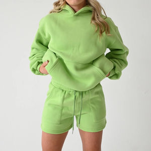 Ensemble sweat à capuche et jogging pour femme, personnalisé, en gros, 100 % coton tissé, motif uni, style décontracté avec badge frontal pour l'hiver - Product Image 2