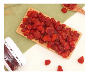 Fraises séchées douces Vietnam Vente en gros Premium Saveur sucrée Fraises séchées douces de haute qualité Snack d'exportation en vrac à faible coût - Product Image 4