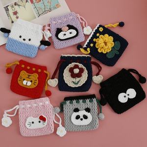 Porte-monnaie en crochet fait main en forme de panda, style dessin animé, accessoire de mode - Product Image 1