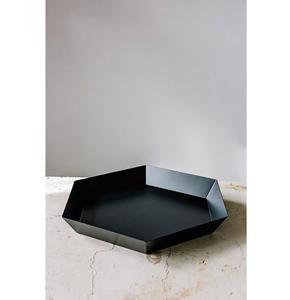 Plateau décoratif en métal noir, revêtement poudré, artisanat métallique pour mariage, service durable et haut de gamme avec un design moderne - Product Image 2